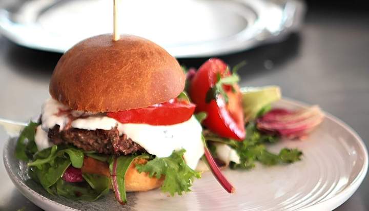 Burger gourmet Caprese Hyères